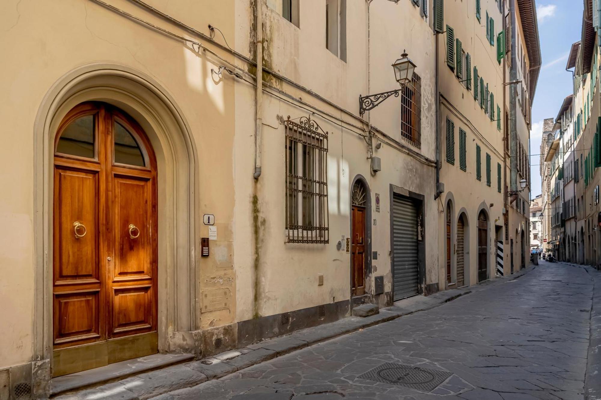 Отель Santa Croce Exclusive Флоренция Экстерьер фото